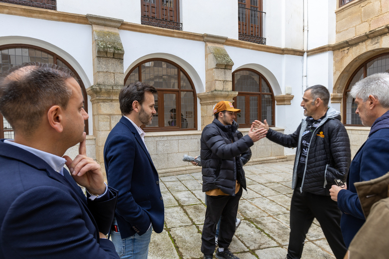 La primera edicin de Talentos Provincia de Cceres acerca a prestigiosos deportistas al alumnado de la ESO en municipios de la provincia