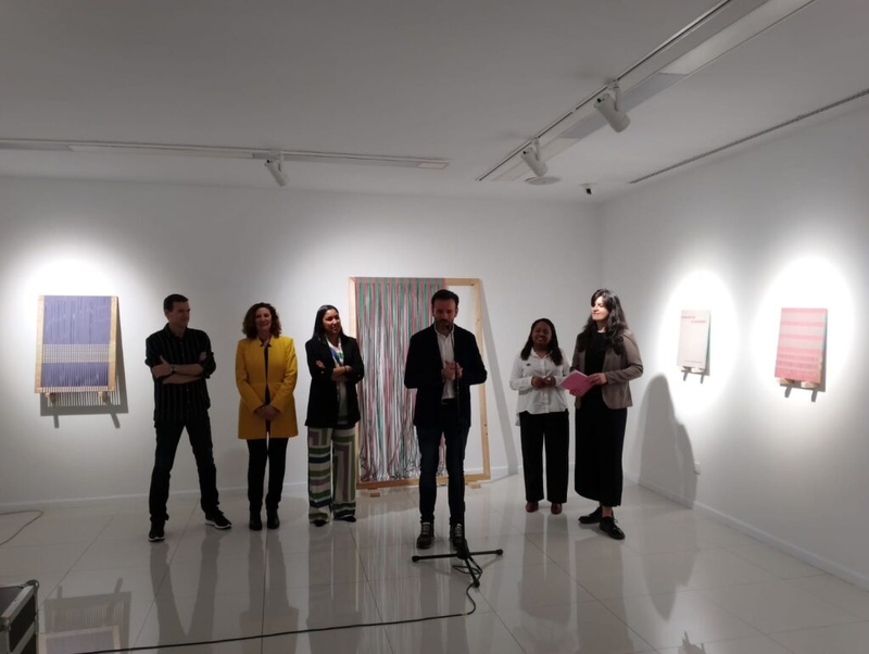 La artista de la práctica colectiva Lara Ruíz expone en la Sala de Arte El Brocense su muestra Edición continua