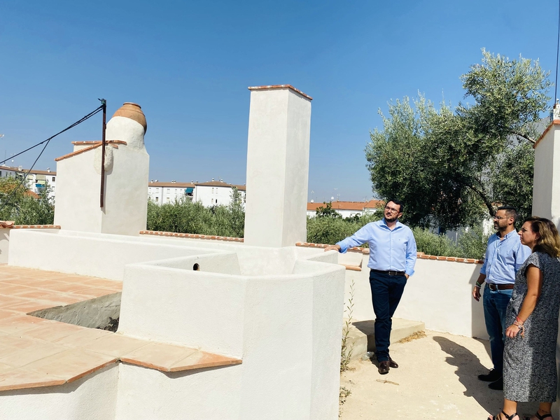 El diputado del Área de Desarrollo Rural, Reto Demográfico y Turismo se reúne en Olivenza con el alcalde del municipio