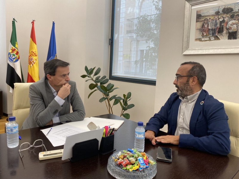 Las diputaciones extremeas piden a la Junta de Extremadura que rectifique su decisin de no construir cuatro consultorios en otros tantos municipios 