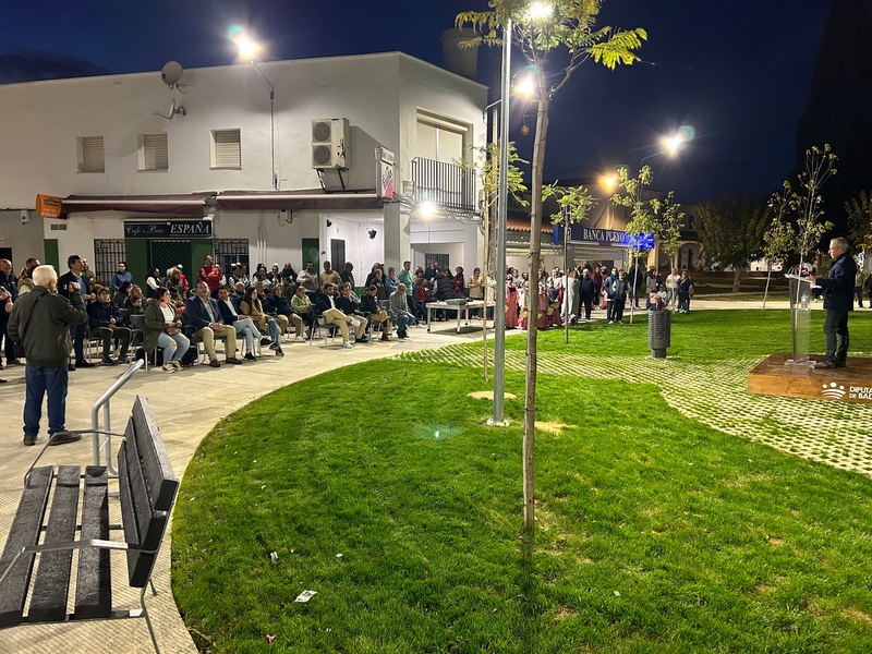 Inauguradas las obras de mejora de accesibilidad en la plaza de España de Entrerríos