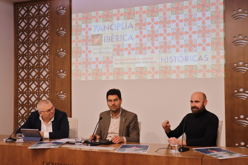 Alconchel celebra un encuentro pionero en España sobre artes marciales históricas europeas