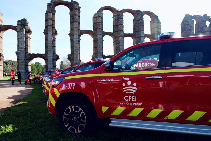 Cuatro parques de bomberos de la provincia incorporan seis nuevas pick-up de respuesta rápida