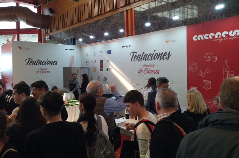 Diputación de Cáceres promociona sus productos DOP e IGP en la XXVI edición del Salón de Hostelería y Turismo de Málaga