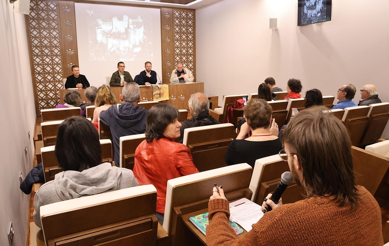 La Imprenta Provincial de la Diputación edita el libro 'Historia de Salvatierra. De la prehistoria a la Edad Media'