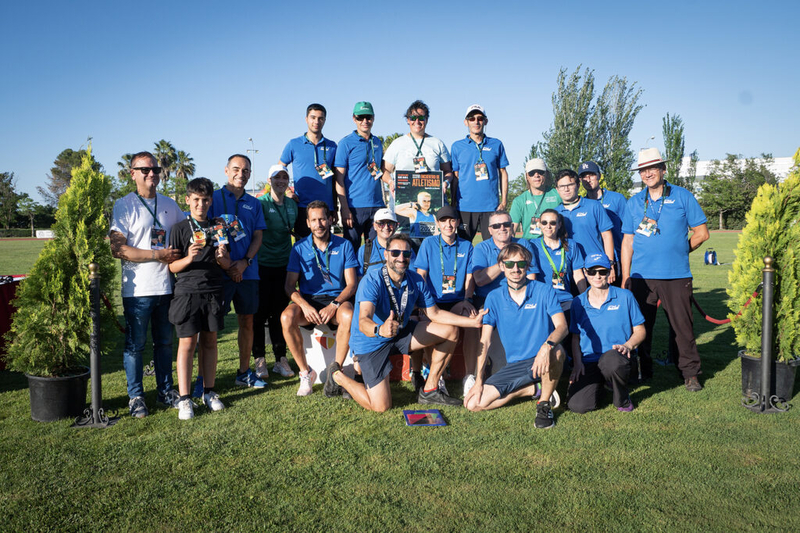 La atleta Marta Carballo de la Cruz, homenajeada en el XXXVI Encuentro de Atletismo Diputación de Cáceres