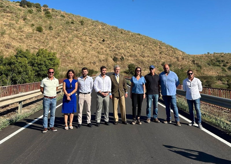 El camino Jerez de los Caballeros-Encinasola registra obras de mejora con una inversión de un millón de euros