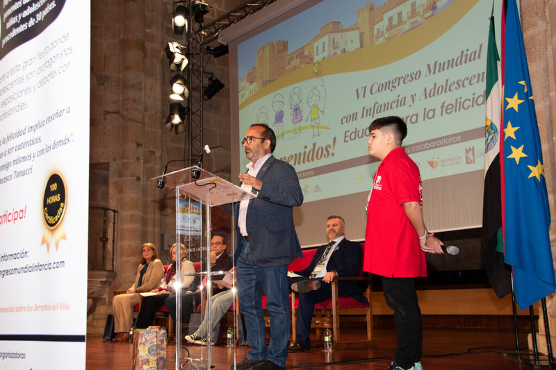 En el Día Mundial de la Infancia, Morales ha reclamado el diálogo y el consenso de la clase política en el ámbito educativo
