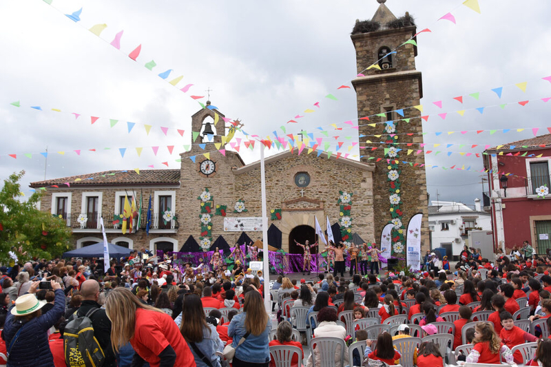 Más de 1.300 personas disfrutan en Aldeacentenera de la Geoconvivencia escolar del Geoparque Mundial de la UNESCO Villuercas-Ibores-Jara