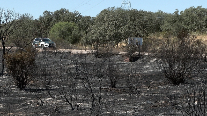Vecinos afectados por el incendio en Valdecaballeros aseguran que hay 'miedo e incertidumbre' en la zona