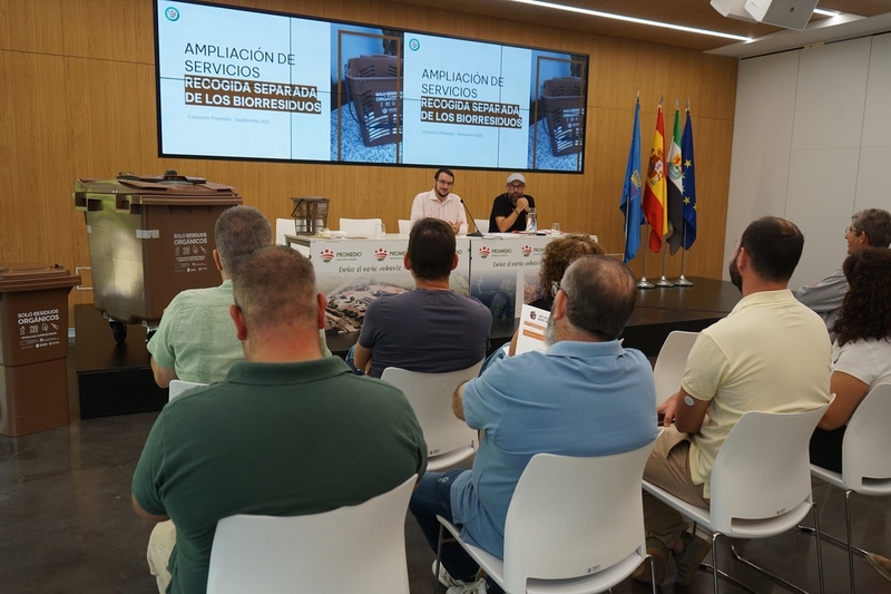 Promedio inicia la implantación del contenedor marrón en 50 localidades de la provincia de Badajoz