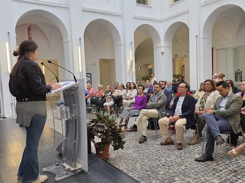 La Diputación de Badajoz refuerza su compromiso con Afaex y subraya la importancia de la investigación