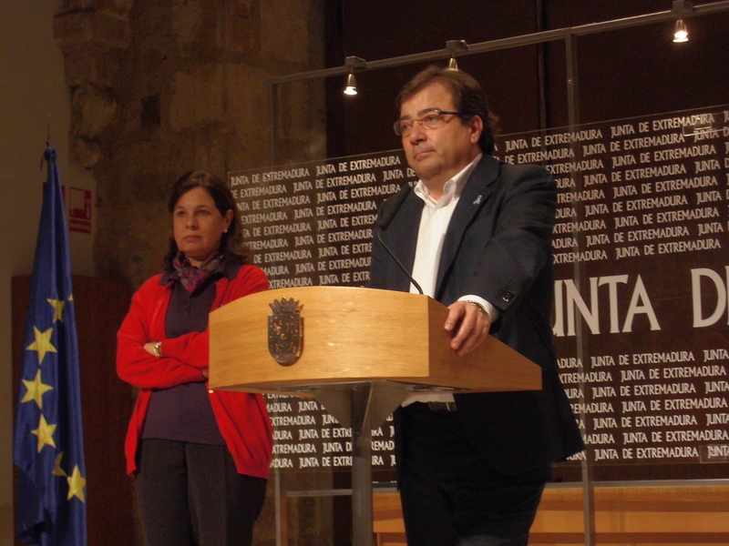 Vara espera que en el primer trimestre de 2016 Extremadura tenga su nuevo presupuesto aprobado