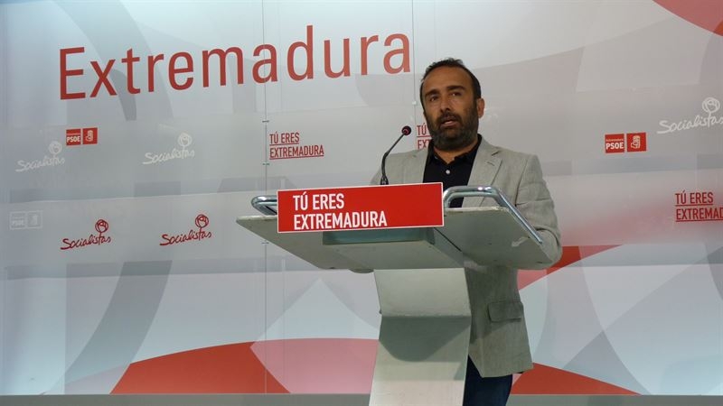 El PSOE extremeño critica que Rajoy se esté ''paseando'' por la región ''sin conocer los problemas reales'' de la comunidad