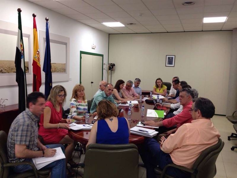 Constituida la Mesa Sectorial del Plan Estratégico de la Fruta y Hortaliza de Extremadura