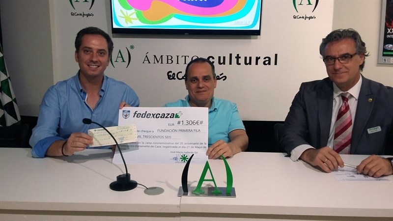 Fedexcaza dona 1.300 euros a un proyecto de investigación sobre lesiones cerebrales de la Fundación Primera Fila