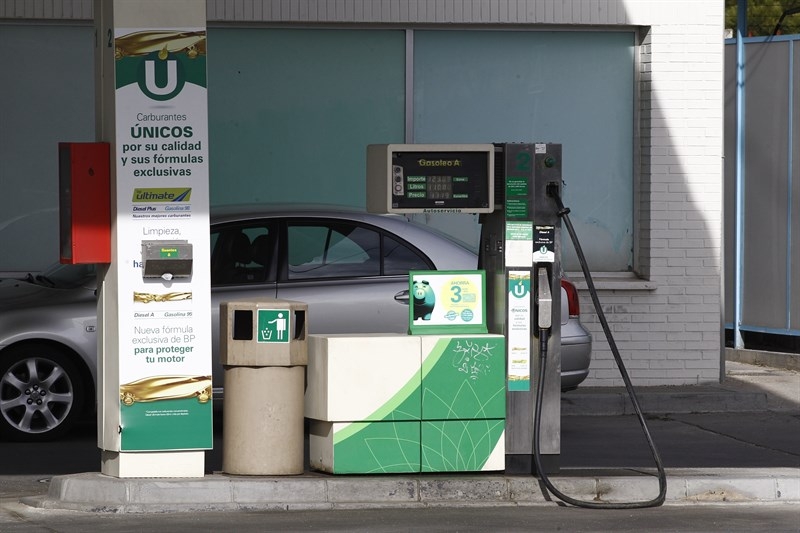 La operación retorno comienza con los precios de los carburantes más bajos en 7 años