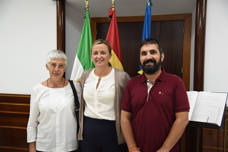 La Asamblea de Extremadura renovará el convenio con Fedapas para ''garantizar'' la accesibilidad de personas sordas
