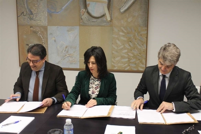 La Junta de Extremadura firma el protocolo de actuación ante urgencias sanitarias en centros educativos