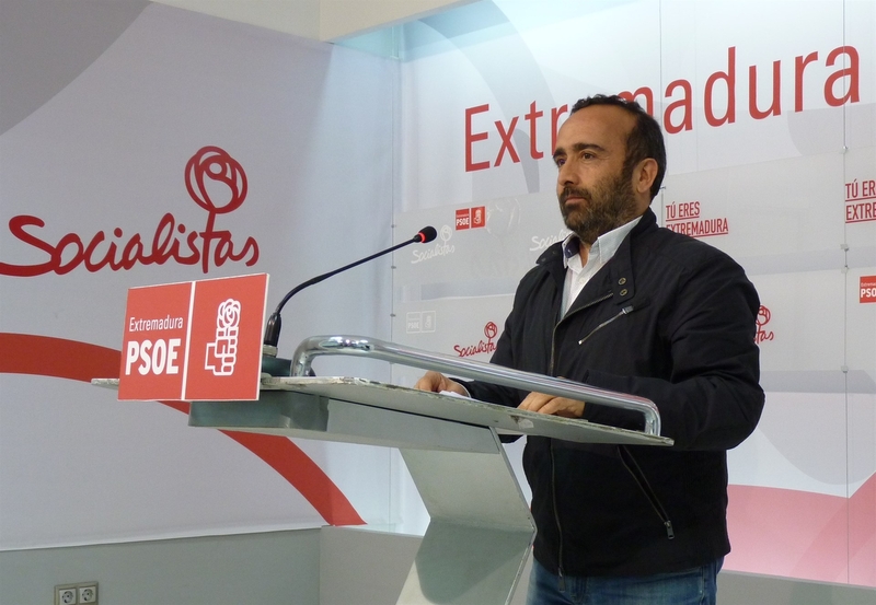 El PSOE pide ''complicidad'' a ''todos'' los partidos para ''defender'' a Extremadura de los ''agravios comparativos'' de Rajoy