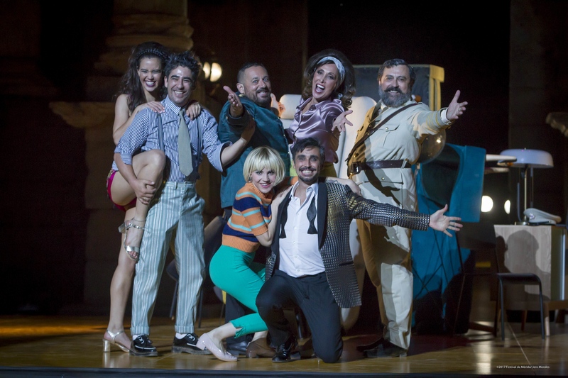 'La comedia de las mentiras' consigue que el Teatro Romano retumbe con las constantes carcajadas del público 