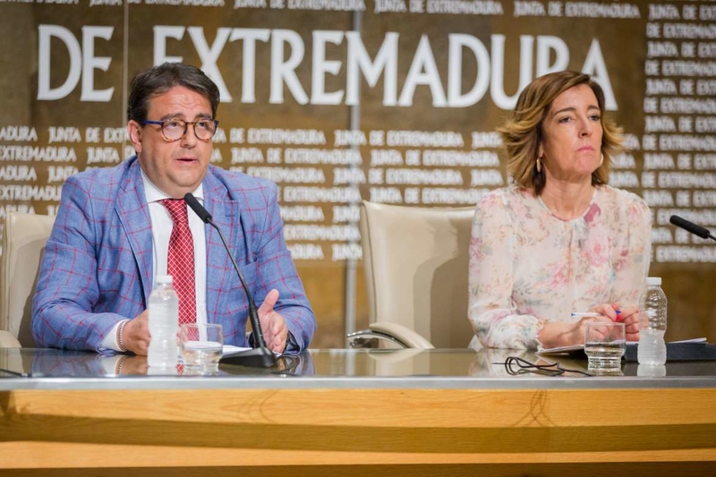 La Junta de Extremadura atiende a 25.414 extremeños en situación de dependencia