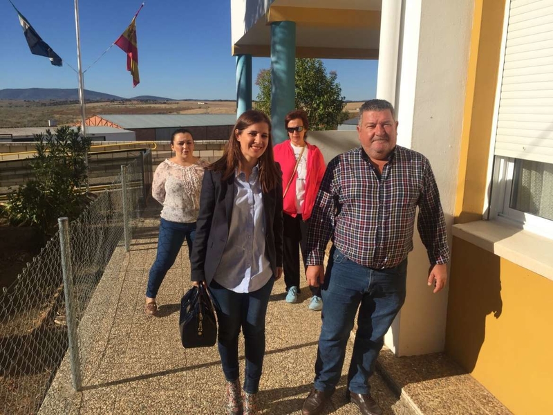 Gil Rosiña visita la localidad de Valverde de Llerena