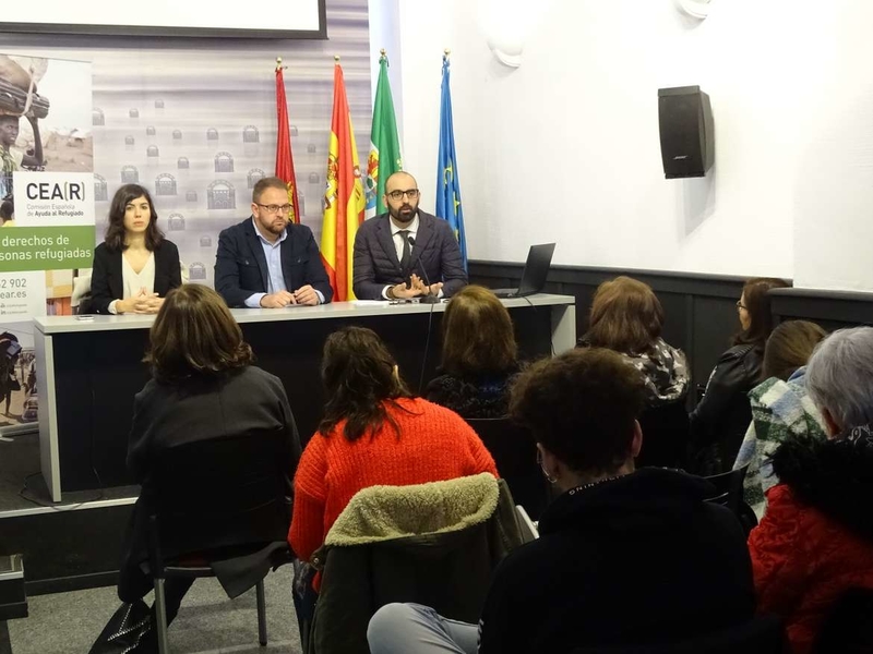 Angel Calle cree que es fundamental que Extremadura cuente con el Observatorio Internacional de Asilo, Refugio y Fronteras de CEAR