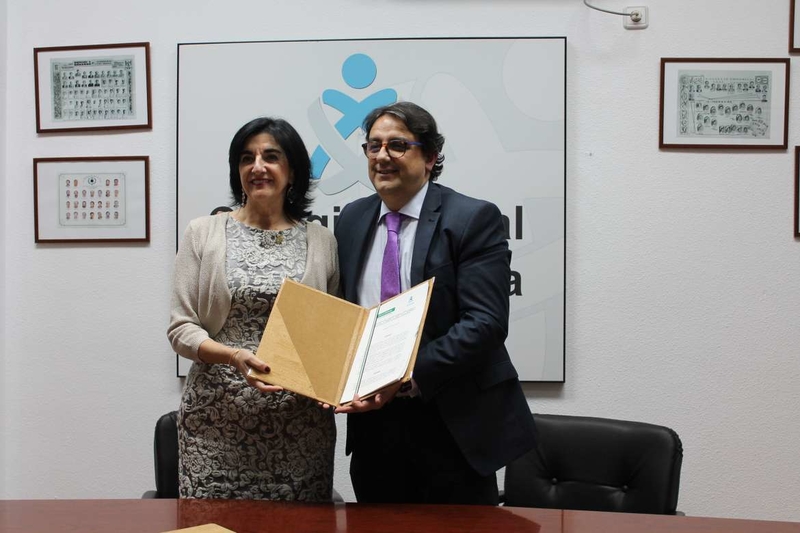 La Junta y el Colegio de Enfermería de Cáceres firman un convenio para la sostenibilidad de la Sanidad pública