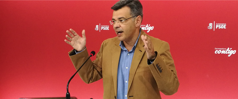 El PSOE considera que los partidos políticos de la oposición ''han tirado la toalla'' en Extremadura