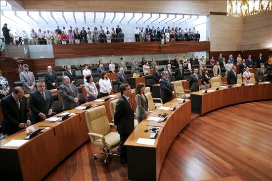 El Congreso y la Asamblea de Extremadura celebran este lunes el 40 aniversario de la Constitución