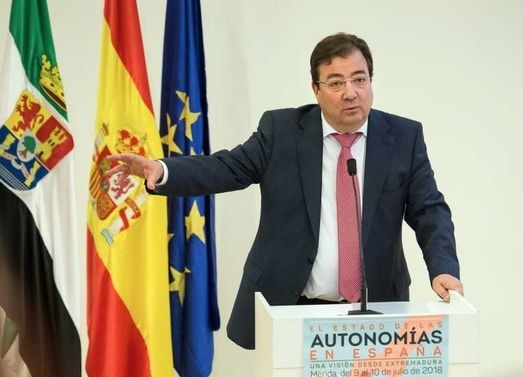 Fernández Vara defiende la participación de los gobiernos autonómicos en todos los ámbitos para crear un Estado más fuerte