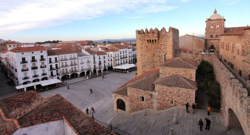 Cáceres y Mérida, entre los destinos con apartamentos vacacionales más baratos en septiembre, según Wimdu