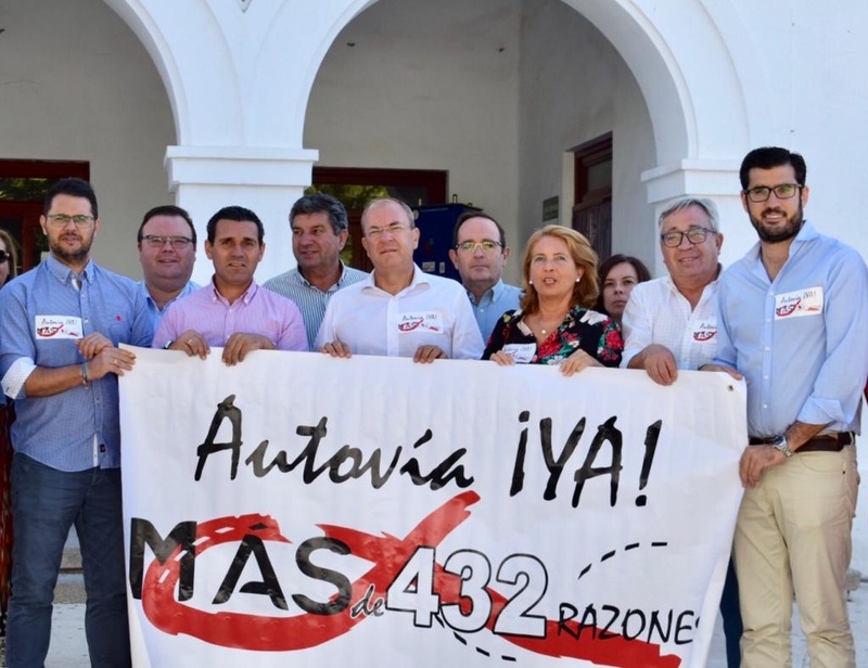 Monago acusa al PSOE de apagar los megáfonos en la petición de conversión de la N-432 en autovía 