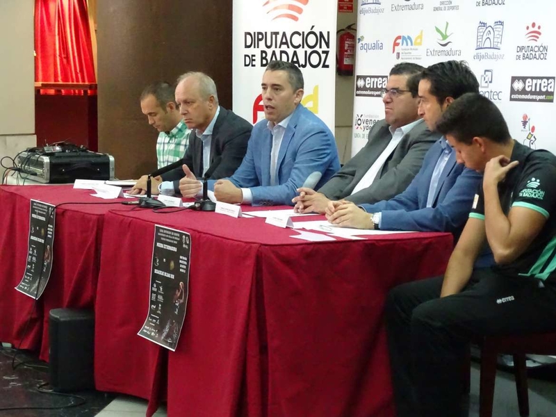 El director general de Deportes participa en la presentación oficial del Club Polideportivo MIDEBA Extremadura