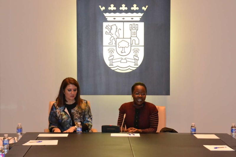 Una delegación angoleña visita Extremadura para conocer el modelo de descentralización administrativo local