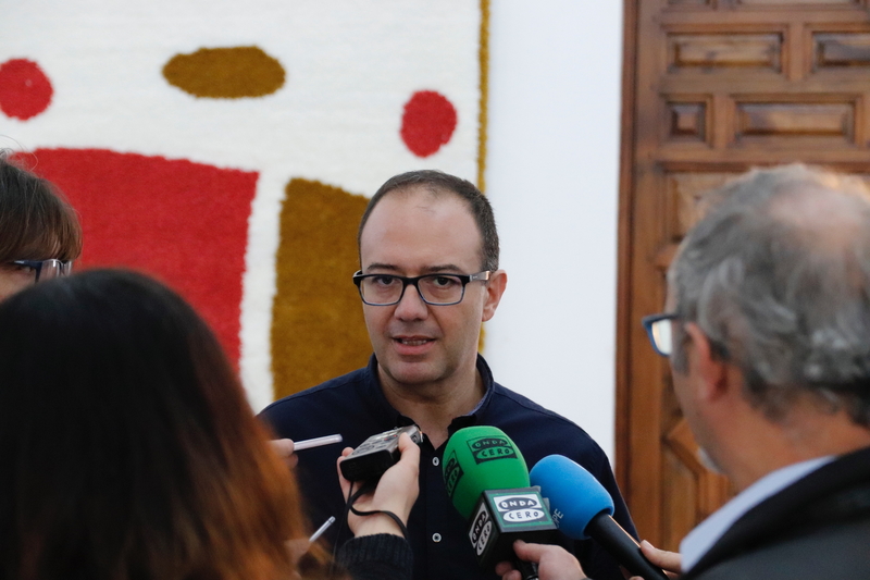 Cayetano Polo: ''Vara no defiende los intereses de los extremeños, solo se dedica a hacer de palmero de Sánchez''