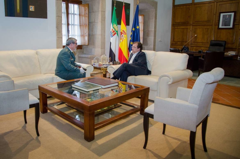 El teniente coronel Antonio Núñez Berrocal cesa en el mando de la Guardia Civil en Cáceres