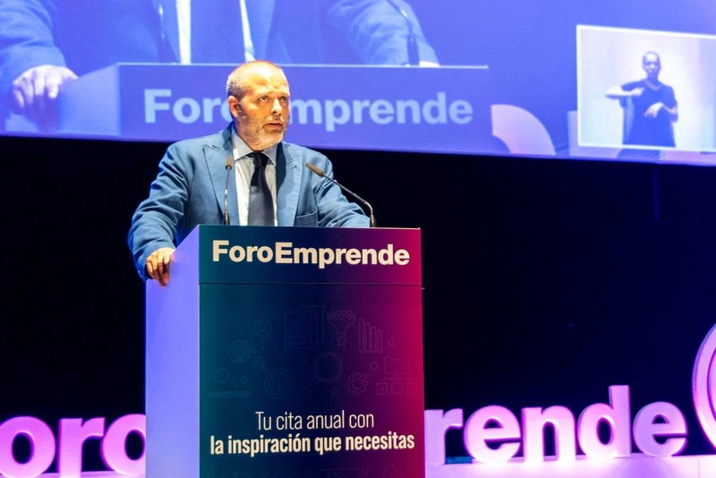 El consejero Economía, Ciencia y Agenda Digital, Rafael España, inaugura Foro Emprende en el que participan unos 1.000 emprendedores