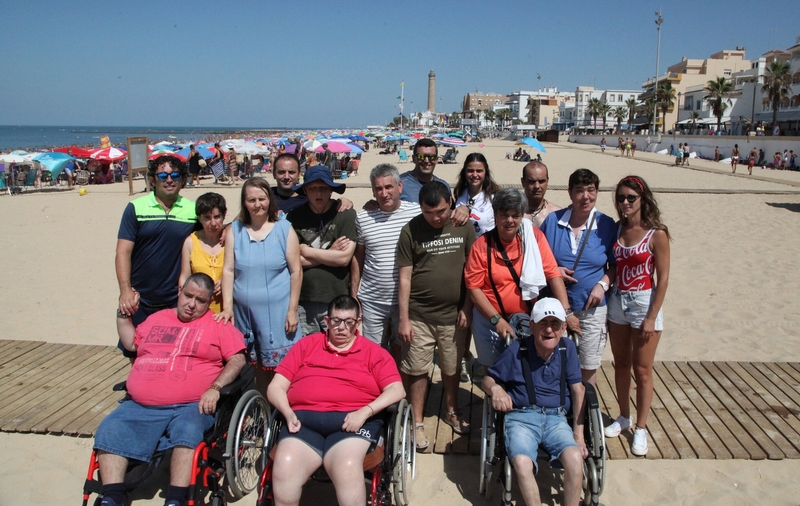 El protagonista del polémico video del presidente de la Diputación en la playa es un usuario de Plena Inclusión