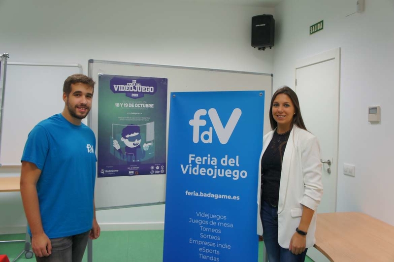 La directora general del IJEX apuesta por la incorporación de las jóvenes al mundo de los videojuegos y los e-sports