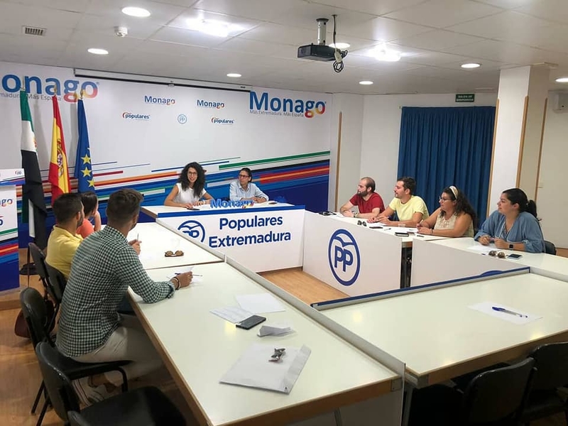 NNGG Extremadura se suma a la precampaña del PP iniciando contacto con colectivos y sumando iniciativas de futuro para los jóvenes extremeños