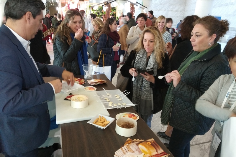 La Torta del Casar no falta en Madrid Fusión