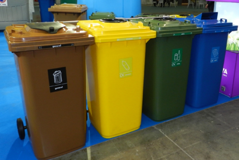 Extremadura aumenta el reciclaje de residuos ligeros durante el estado de alarma y reduce la basura doméstica en el hogar