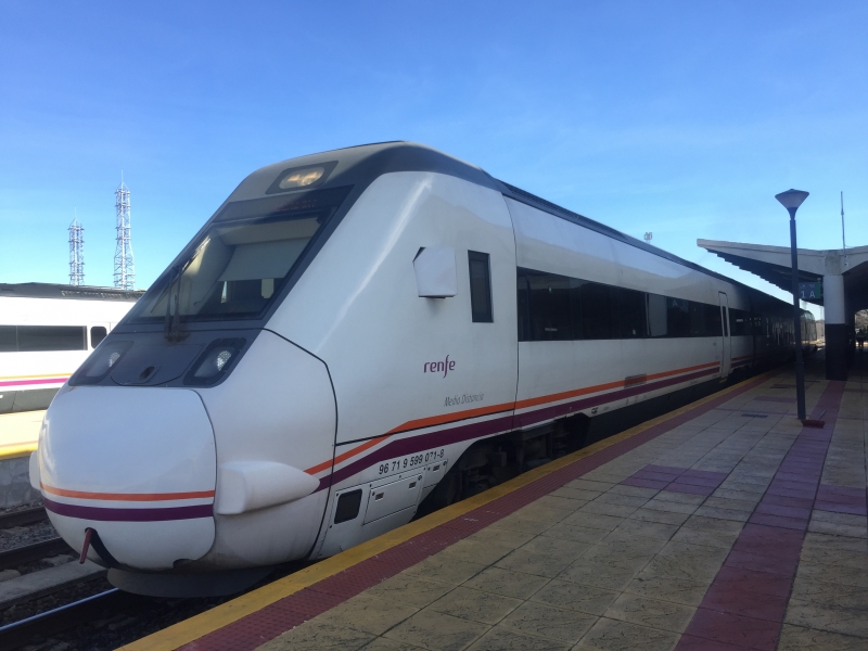 Renfe incorpora diez opciones de viaje mediante billete integrado en Extremadura