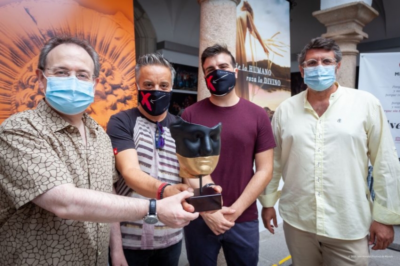 Terracota Mérida diseña una tercera máscara de la serie 'Ars Fatum' en exclusiva para el Festival