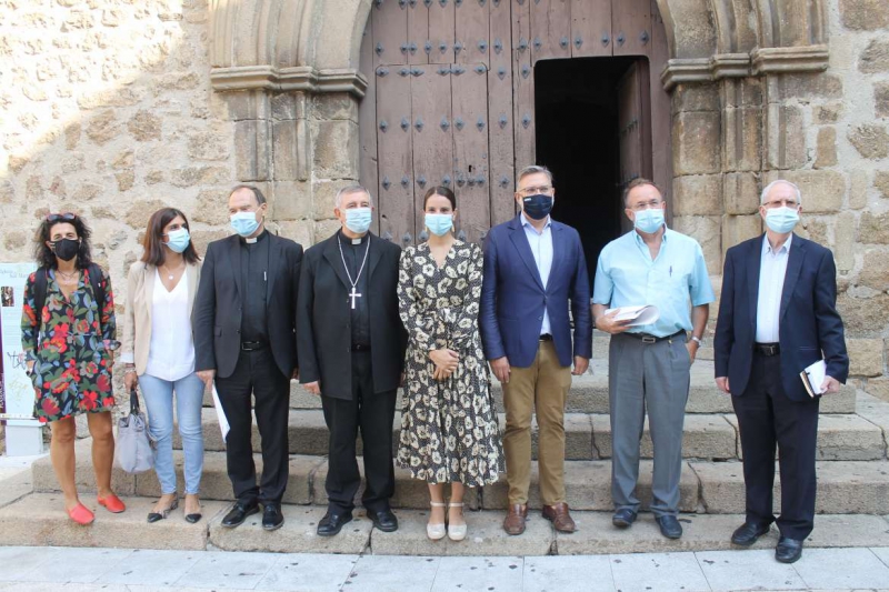 La Junta de Extremadura y la Diócesis de Plasencia acuerdan el inicio de la rehabilitación de la Iglesia de San Martín   