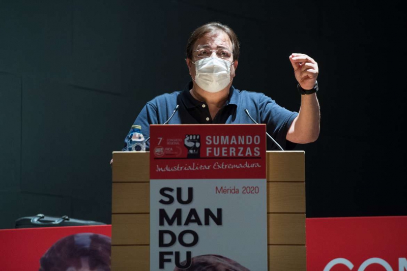 Fernández Vara reivindica el papel de los sindicatos en el escenario de dificultad en el que se encuentra la región