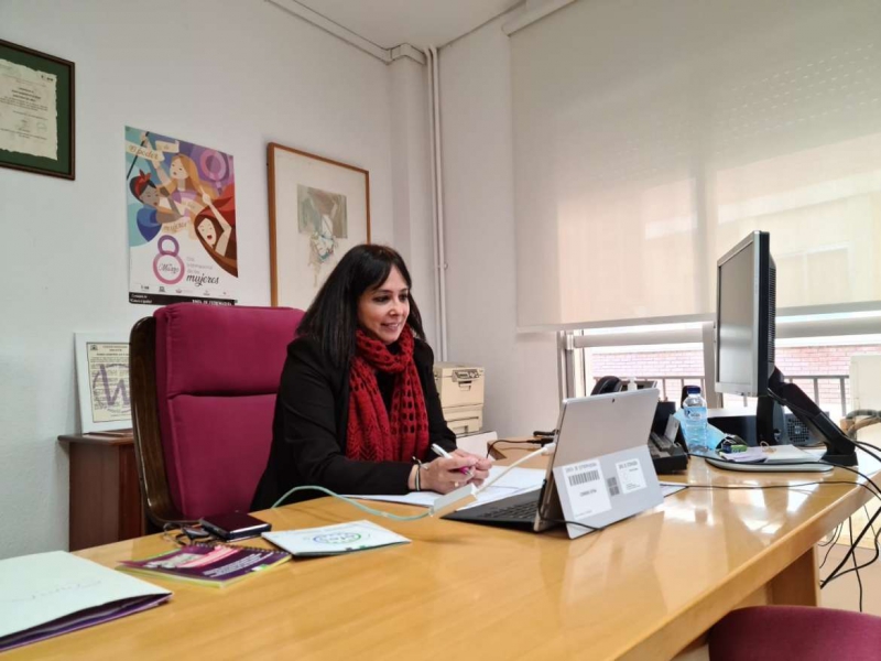 La directora general del Instituto de la Mujer de Extremadura participa en la Jornada Impulsoras del Cambio