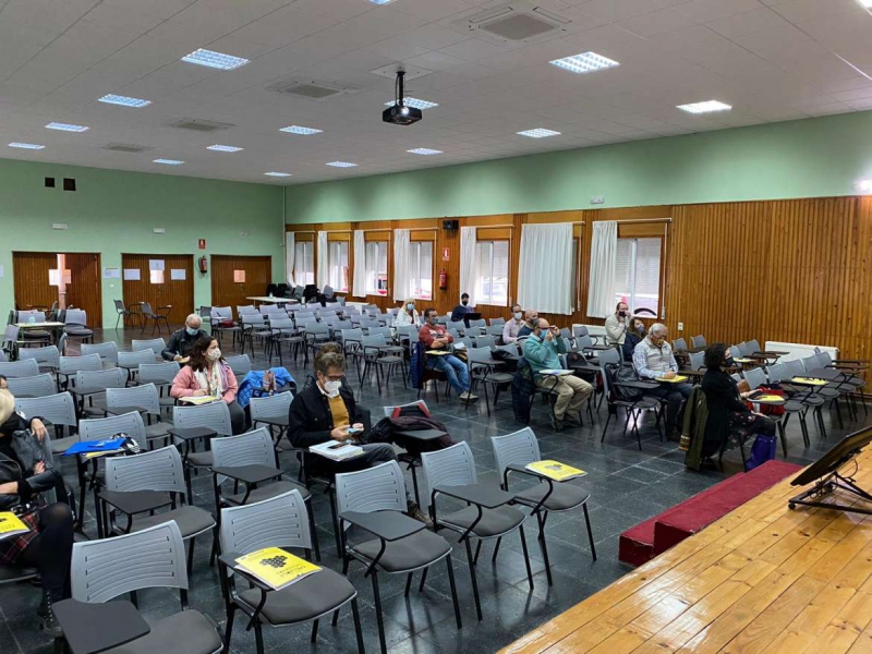 Veintitrés centros educativos participan en una sesión virtual sobre el programa 'Centros que